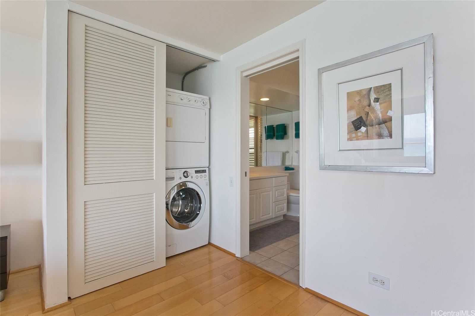 2895 Kalakaua Ave Honolulu - Rental - photo 12 of 22