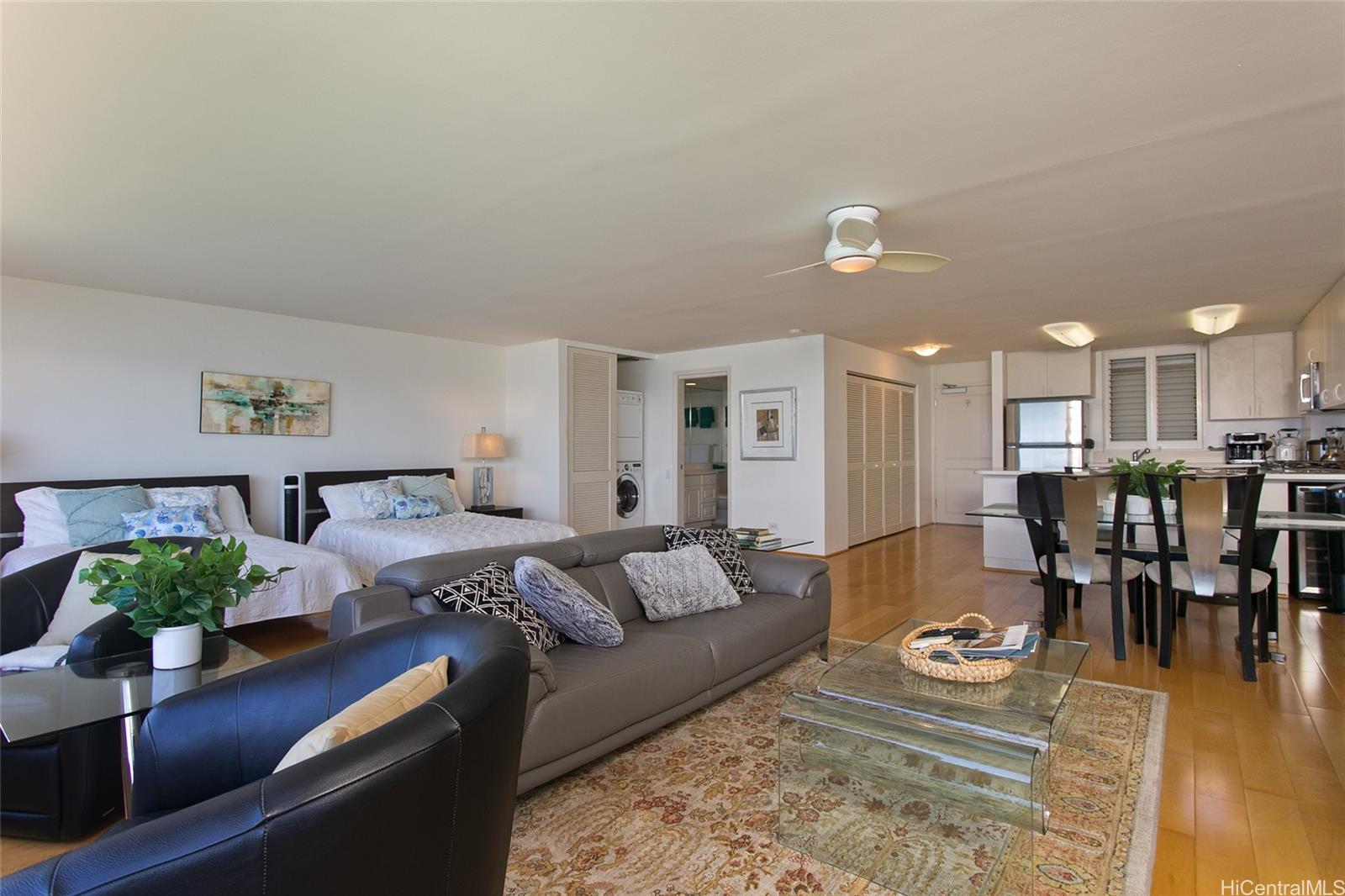 2895 Kalakaua Ave Honolulu - Rental - photo 9 of 22