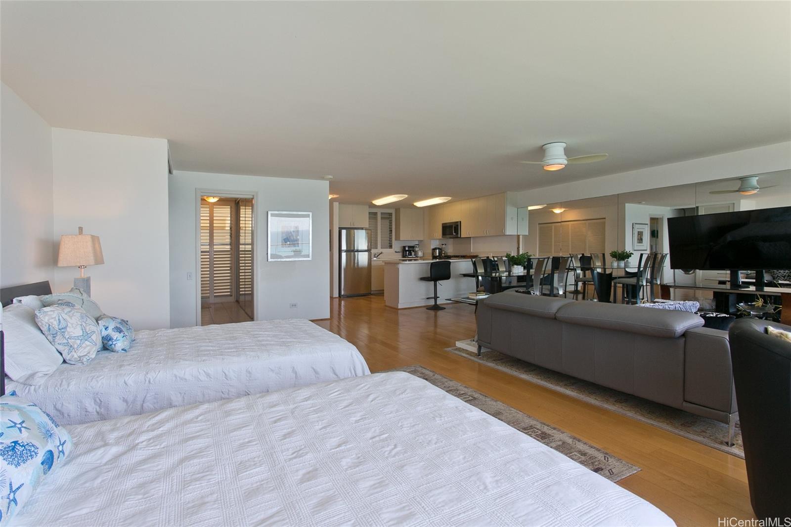 Colony Surf Ltd condo # 1202, Honolulu, Hawaii - photo 11 of 17