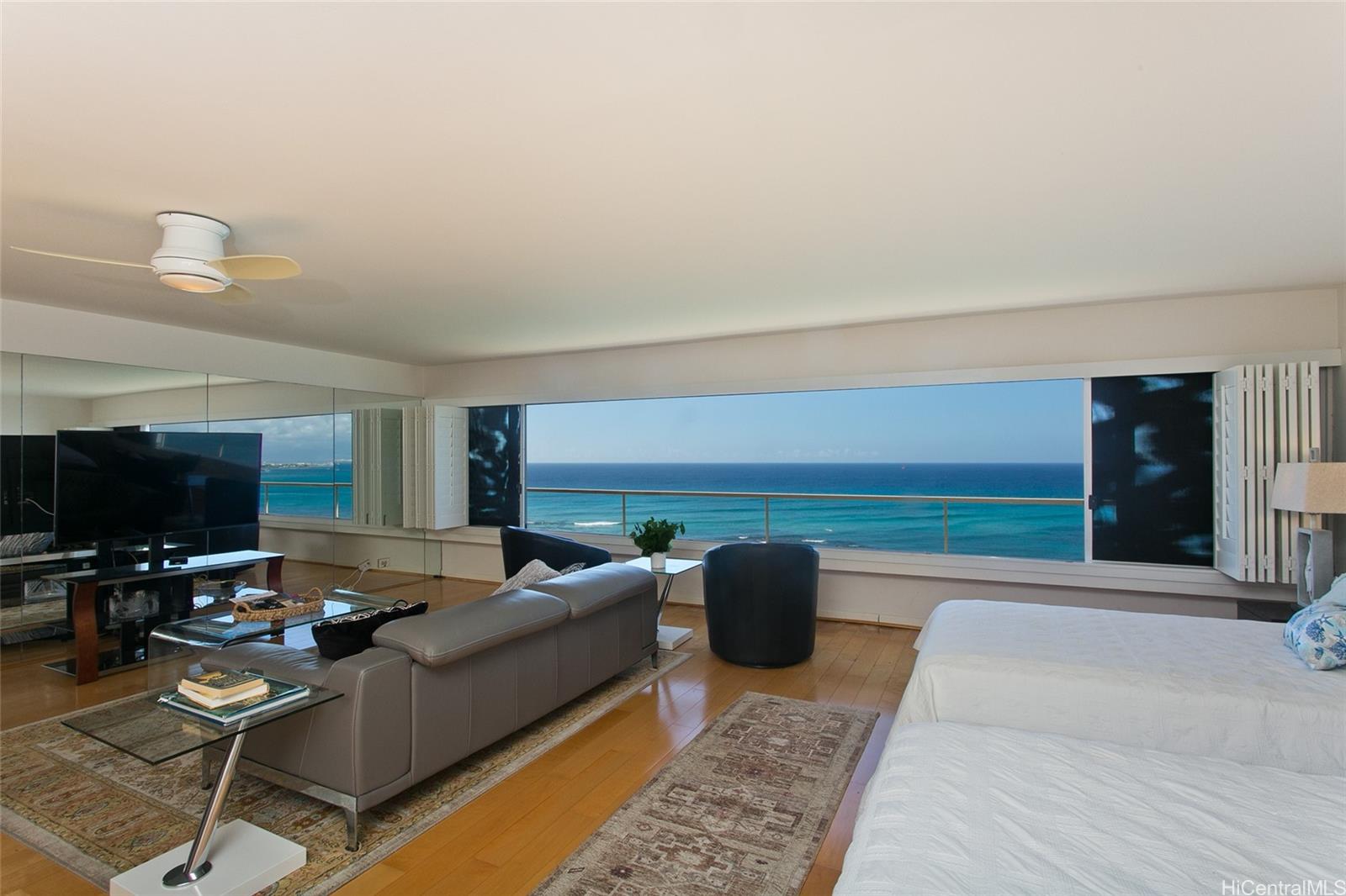 Colony Surf Ltd condo # 1202, Honolulu, Hawaii - photo 4 of 17