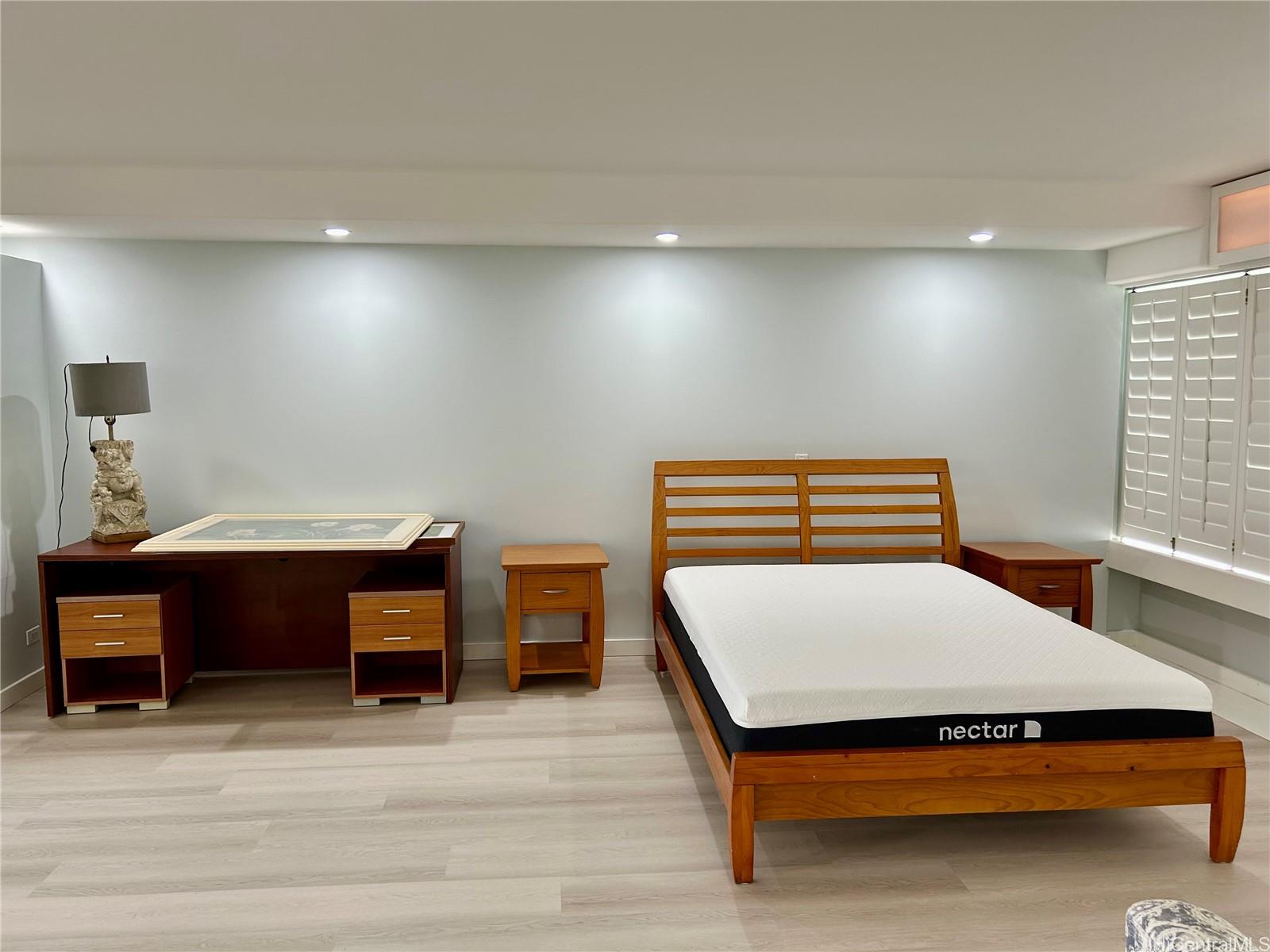 2895 Kalakaua Ave Honolulu - Rental - photo 3 of 17