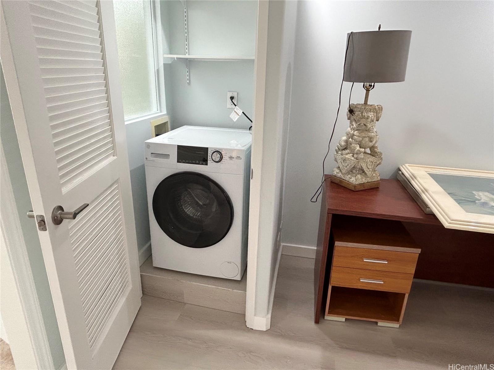 2895 Kalakaua Ave Honolulu - Rental - photo 8 of 17