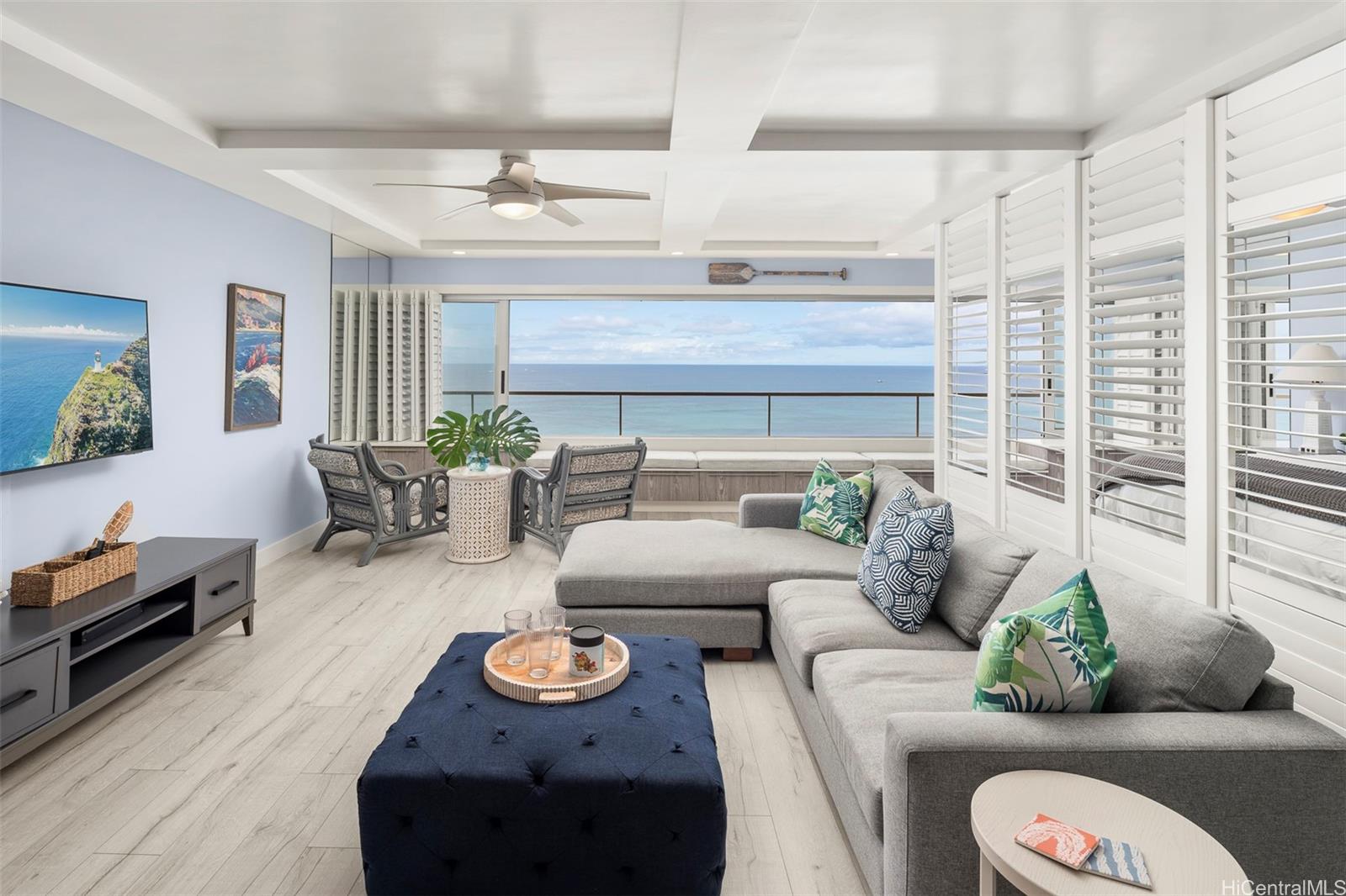 Colony Surf Ltd condo # 1402, Honolulu, Hawaii - photo 2 of 21