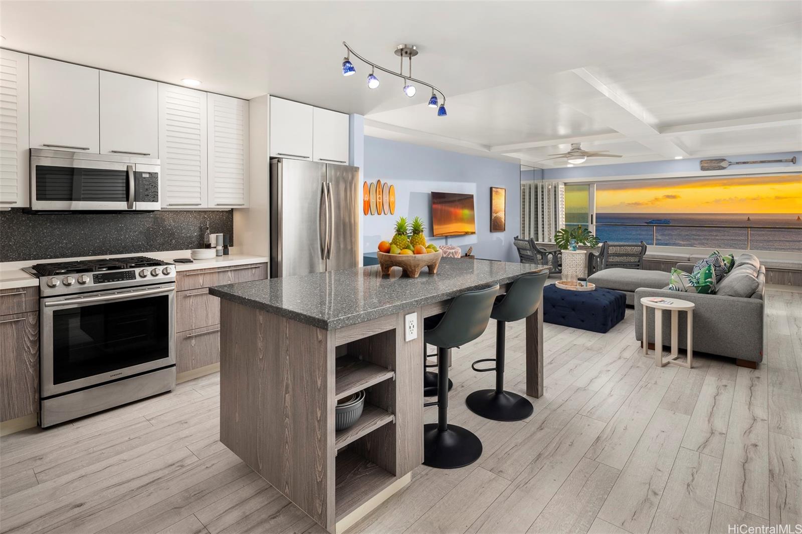 Colony Surf Ltd condo # 1402, Honolulu, Hawaii - photo 15 of 21