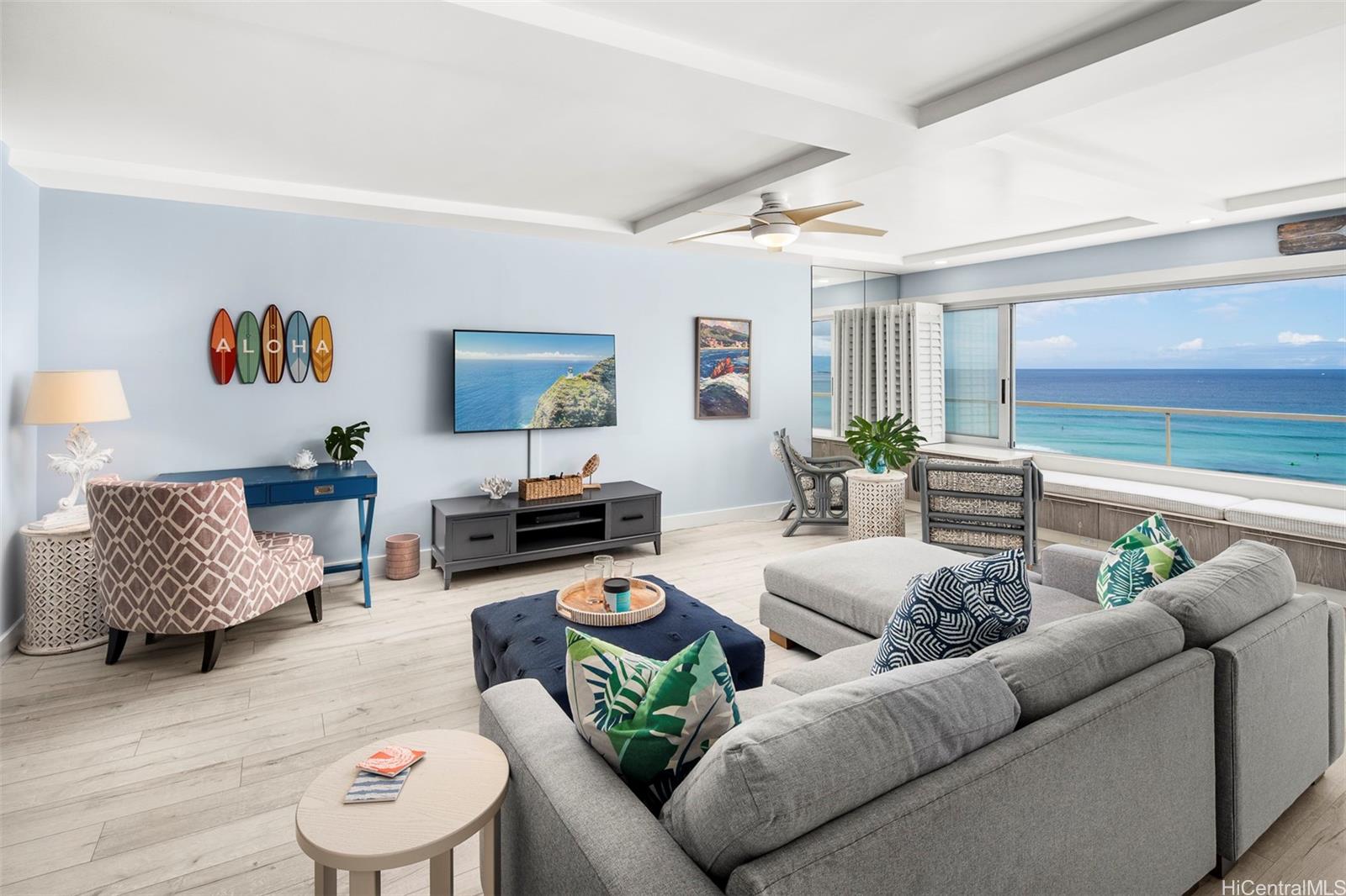 Colony Surf Ltd condo # 1402, Honolulu, Hawaii - photo 4 of 21