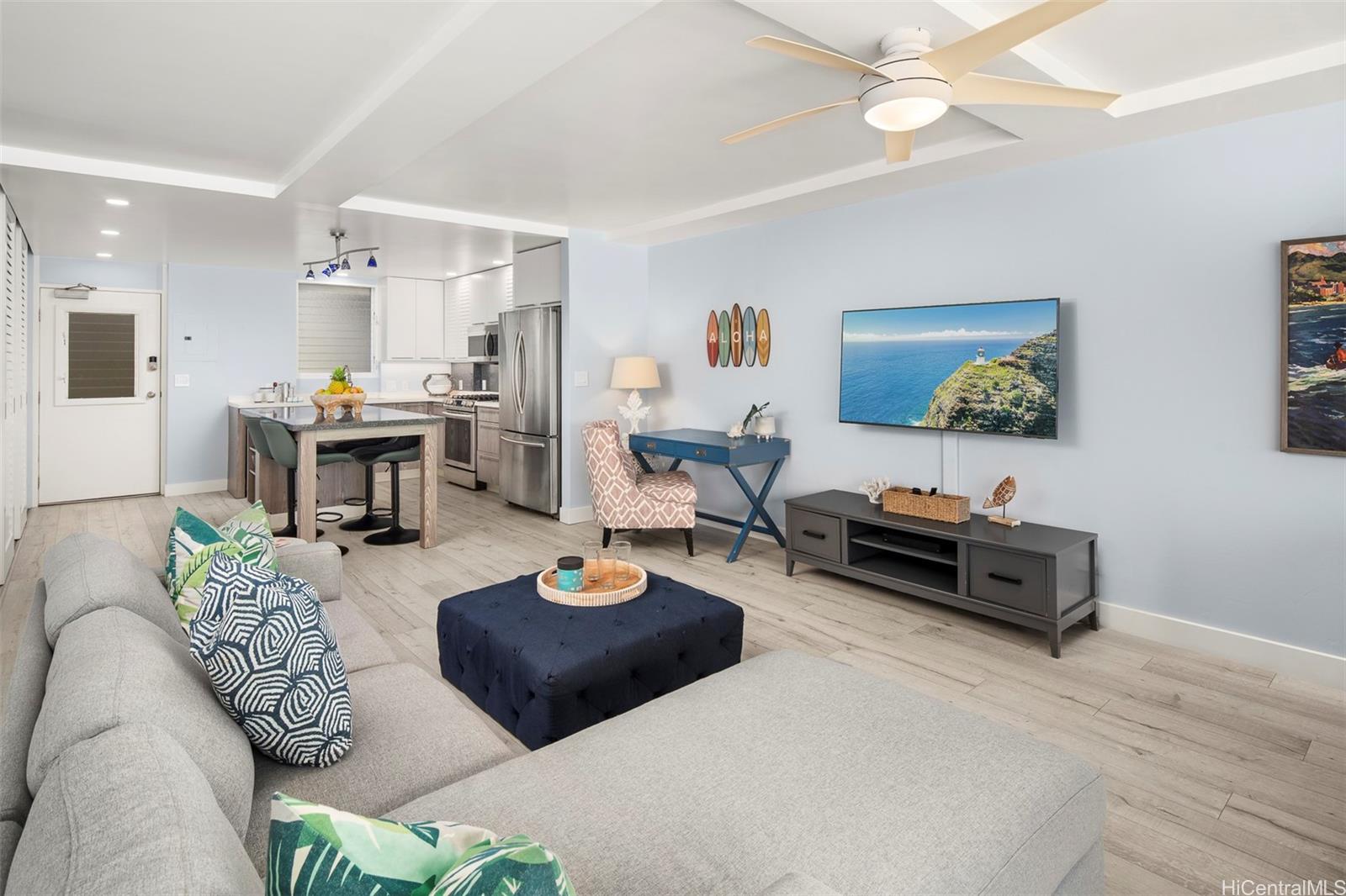 Colony Surf Ltd condo # 1402, Honolulu, Hawaii - photo 5 of 21