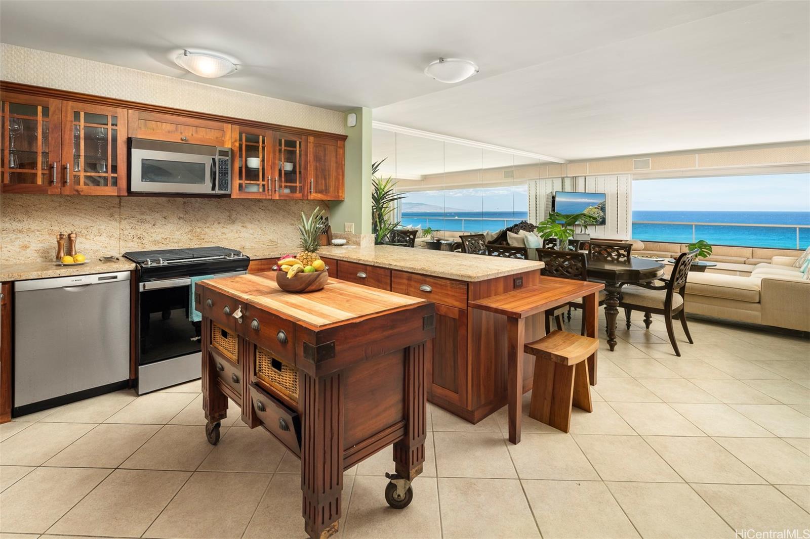 Colony Surf Ltd condo # 1404 & #1405, Honolulu, Hawaii - photo 5 of 16