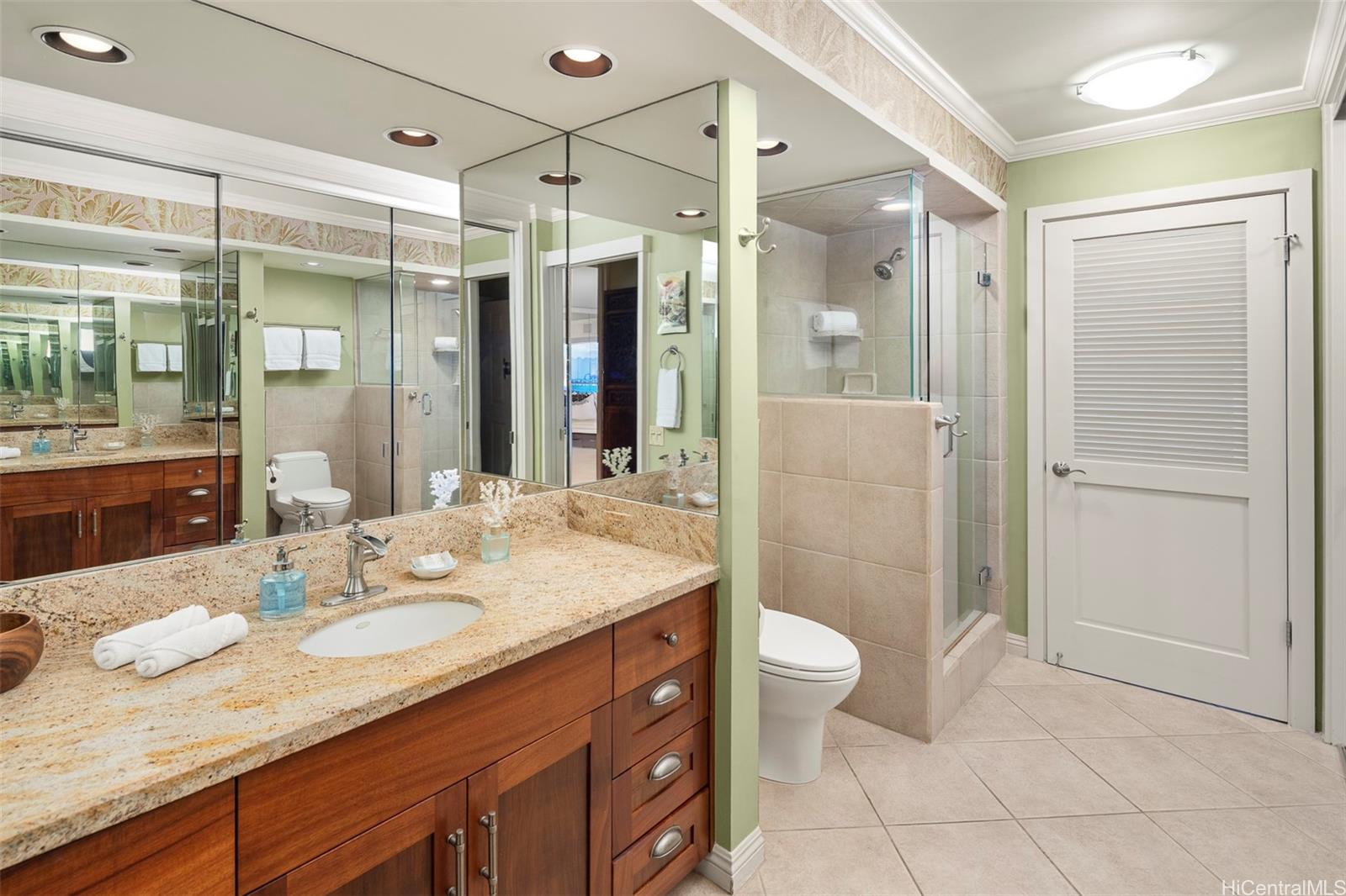 Colony Surf Ltd condo # 1404 & #1405, Honolulu, Hawaii - photo 9 of 16