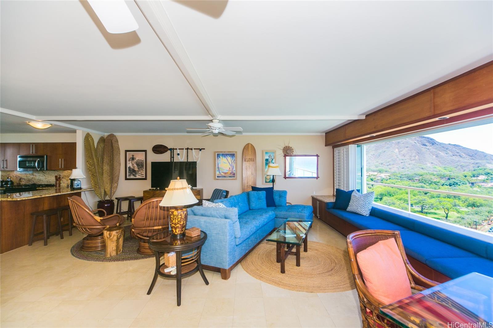 2895 Kalakaua Ave Honolulu - Rental - photo 3 of 24