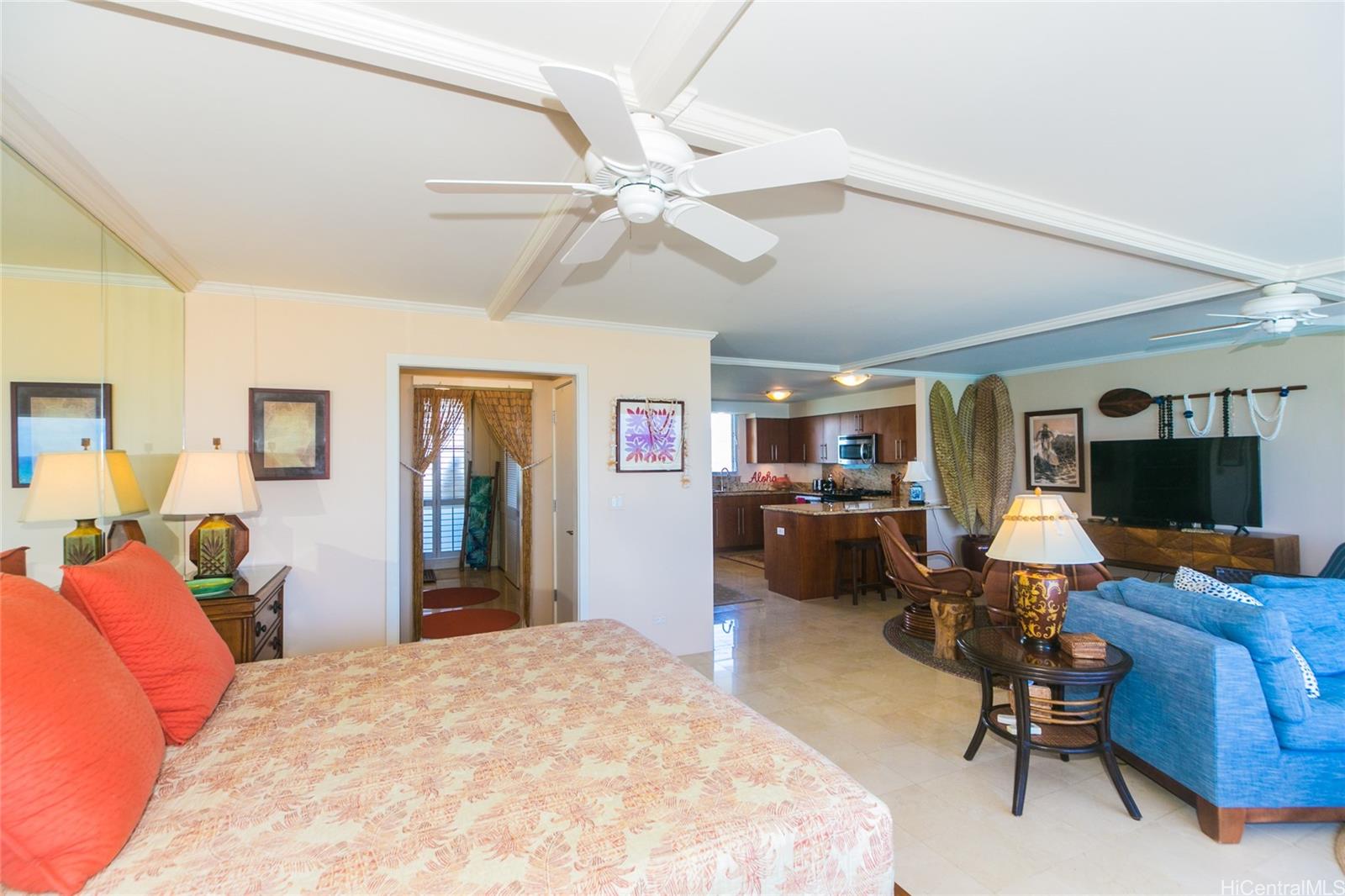 2895 Kalakaua Ave Honolulu - Rental - photo 9 of 24