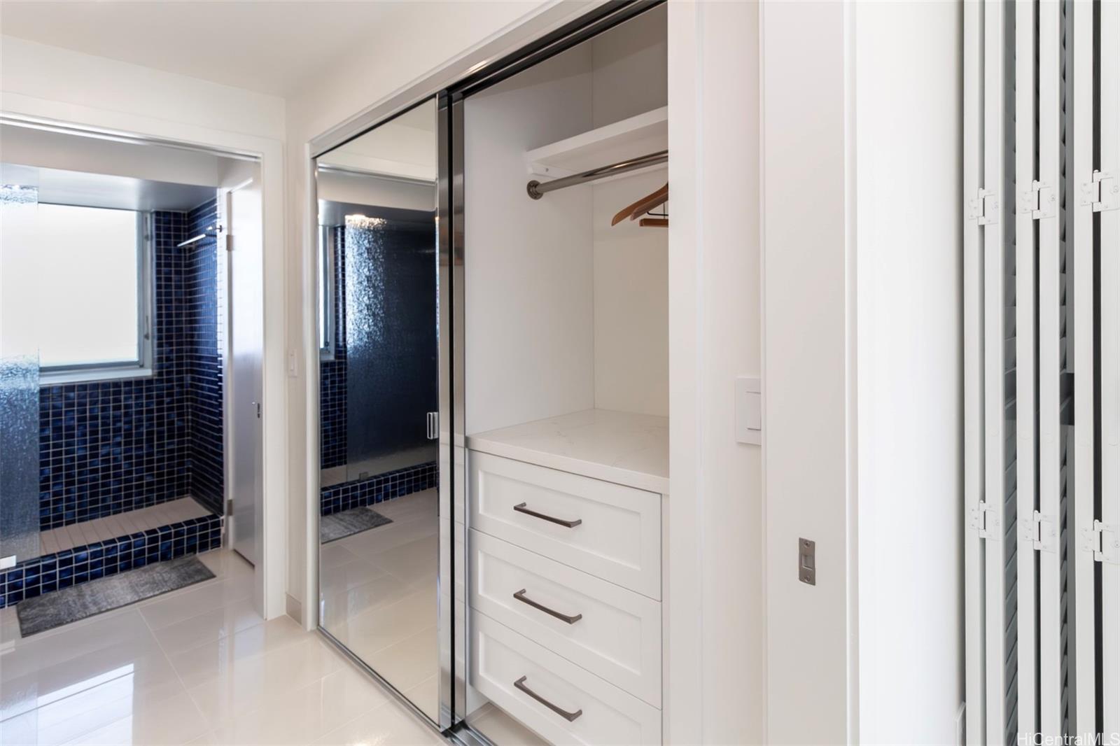 2895 Kalakaua Ave Honolulu - Rental - photo 13 of 20