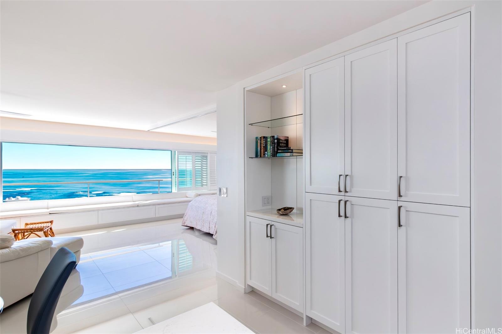 2895 Kalakaua Ave Honolulu - Rental - photo 16 of 20