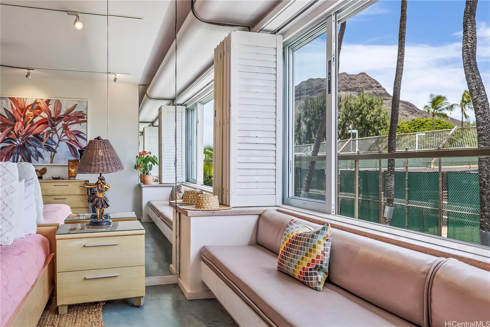 Colony Surf Ltd condo # 206, Honolulu, Hawaii - photo 4 of 21