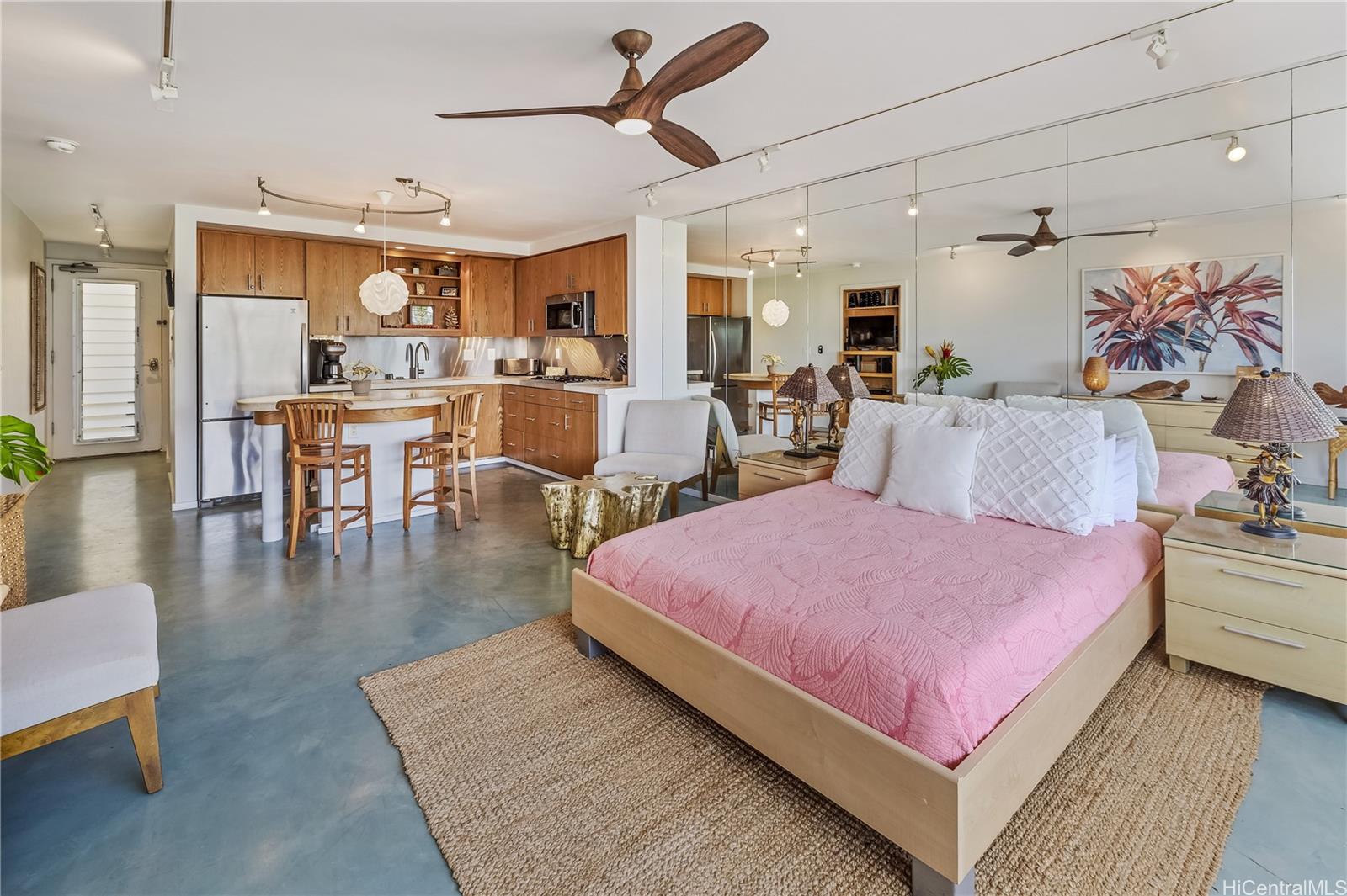 Colony Surf Ltd condo # 206, Honolulu, Hawaii - photo 10 of 21