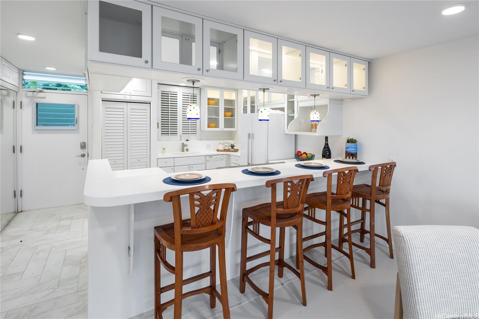 Colony Surf Ltd condo # 209, Honolulu, Hawaii - photo 2 of 21