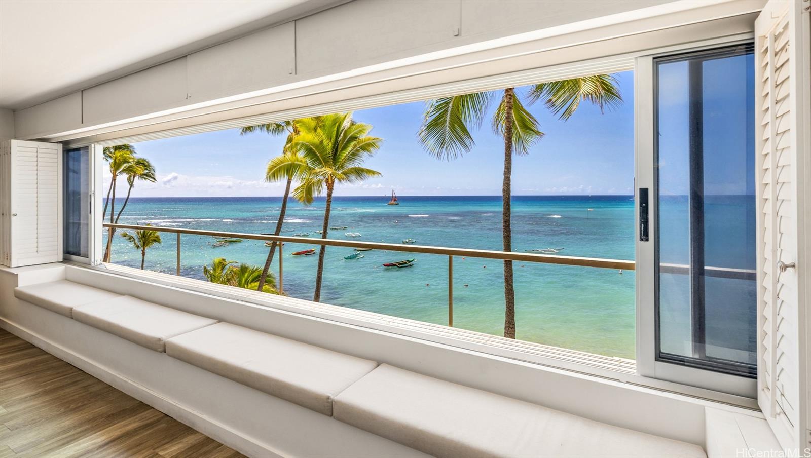 Colony Surf Ltd condo # 302, Honolulu, Hawaii - photo 2 of 25