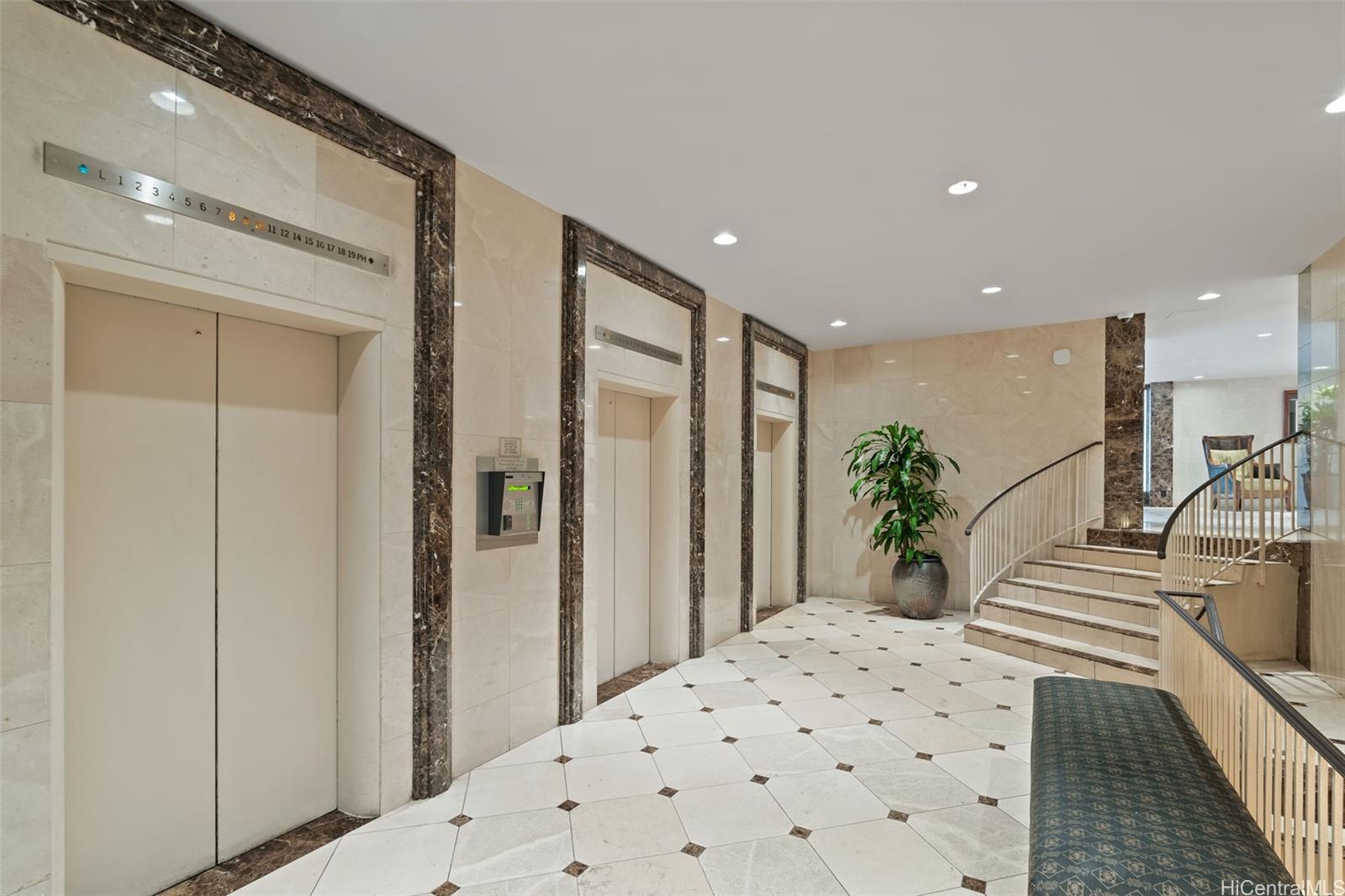 Colony Surf Ltd condo # 309, Honolulu, Hawaii - photo 18 of 25