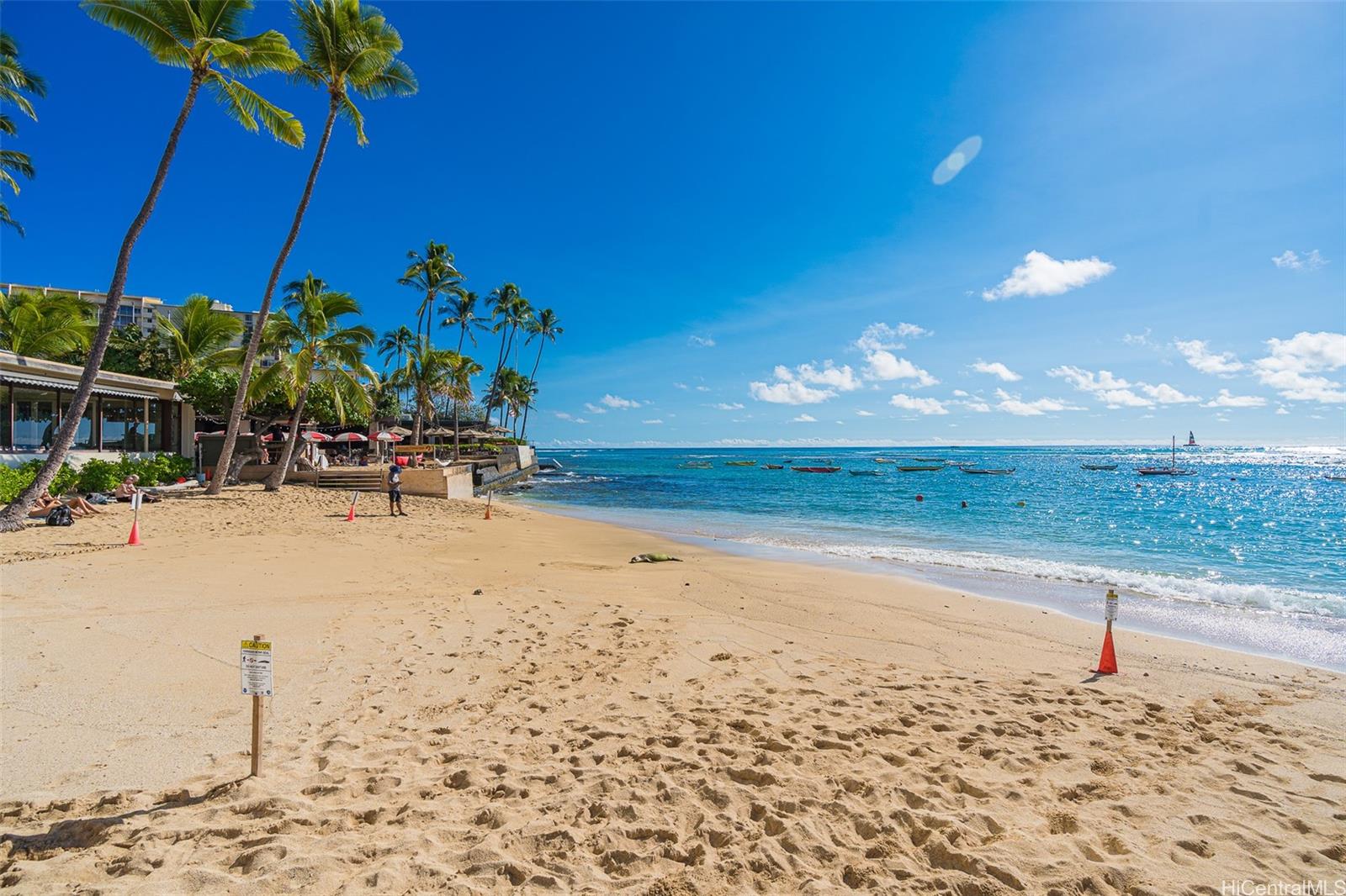 Colony Surf Ltd condo # 309, Honolulu, Hawaii - photo 2 of 18