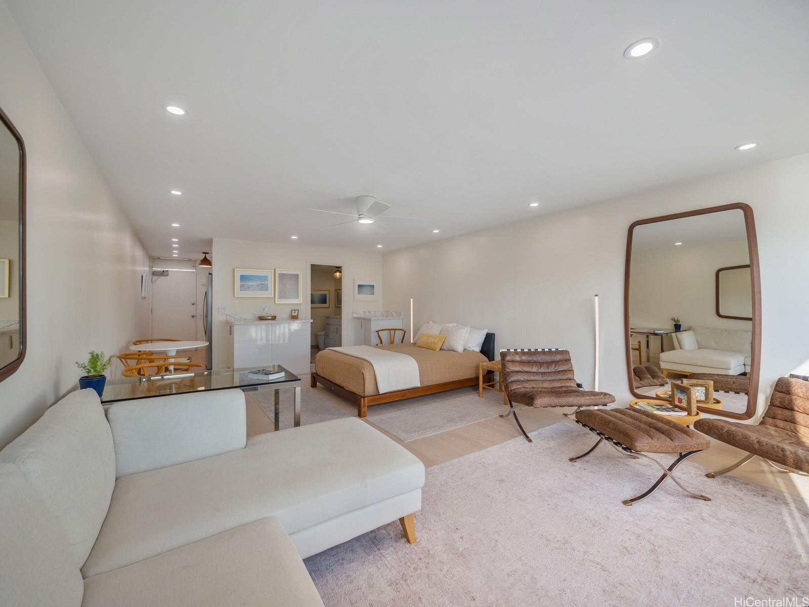 Colony Surf Ltd condo # 506, Honolulu, Hawaii - photo 4 of 11