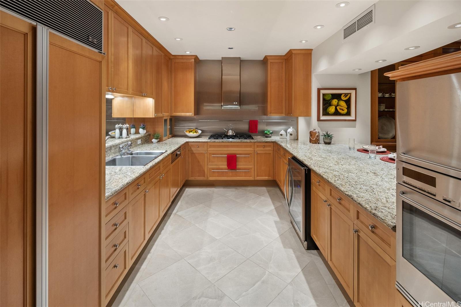 Colony Surf Ltd condo # Grand PH/PH 2, Honolulu, Hawaii - photo 4 of 19