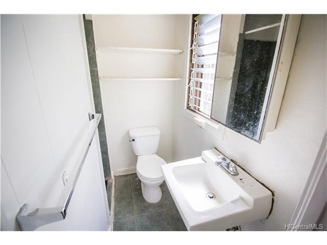 2902 Varsity Cir Honolulu - Multi-family - photo 16 of 18