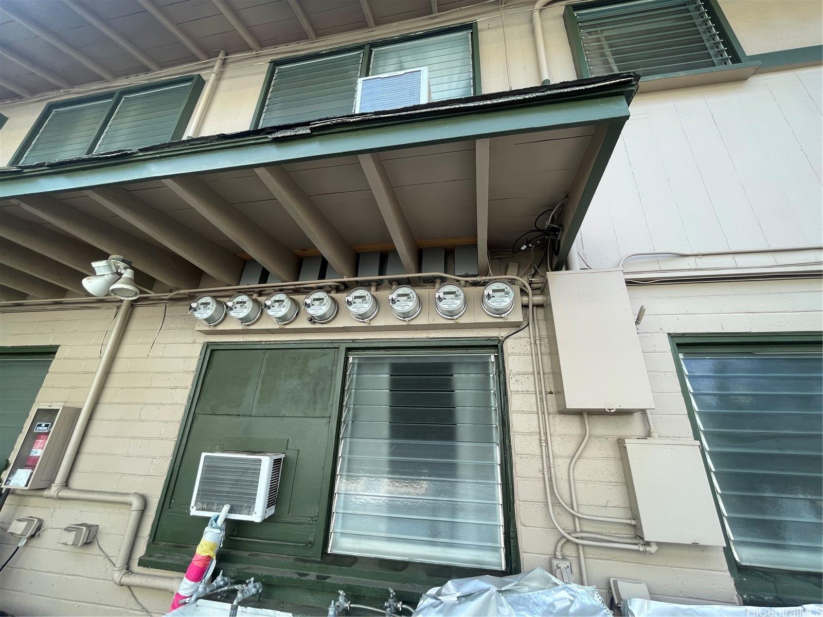 2908 Varsity Circle Honolulu - Multi-family - photo 5 of 11