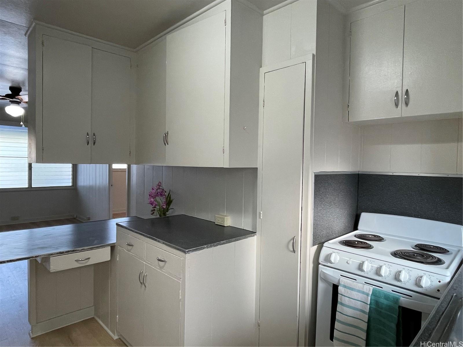 2912 Varsity Circle Honolulu - Rental - photo 6 of 11