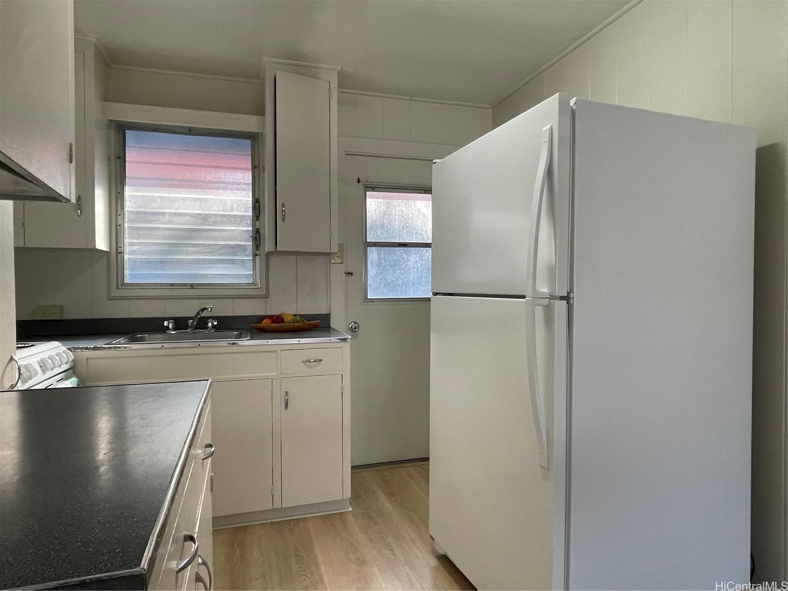 2912 Varsity Circle Honolulu - Rental - photo 7 of 11