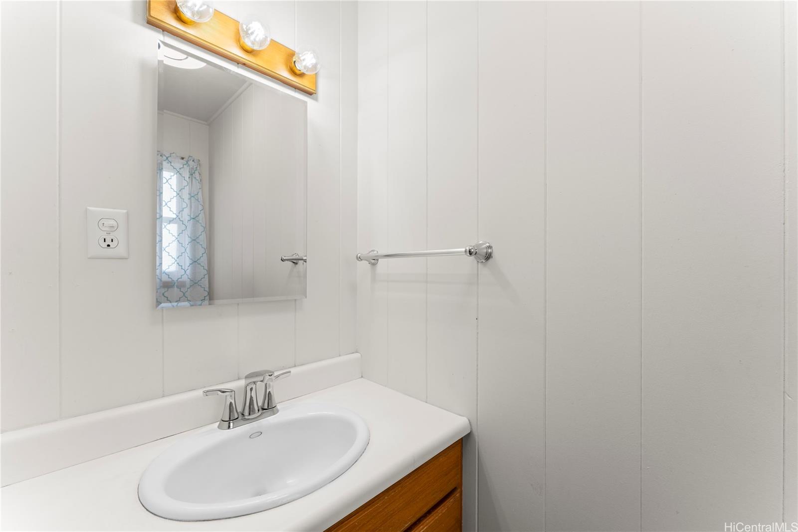 2915  Koali Rd University, Honolulu home - photo 18 of 24