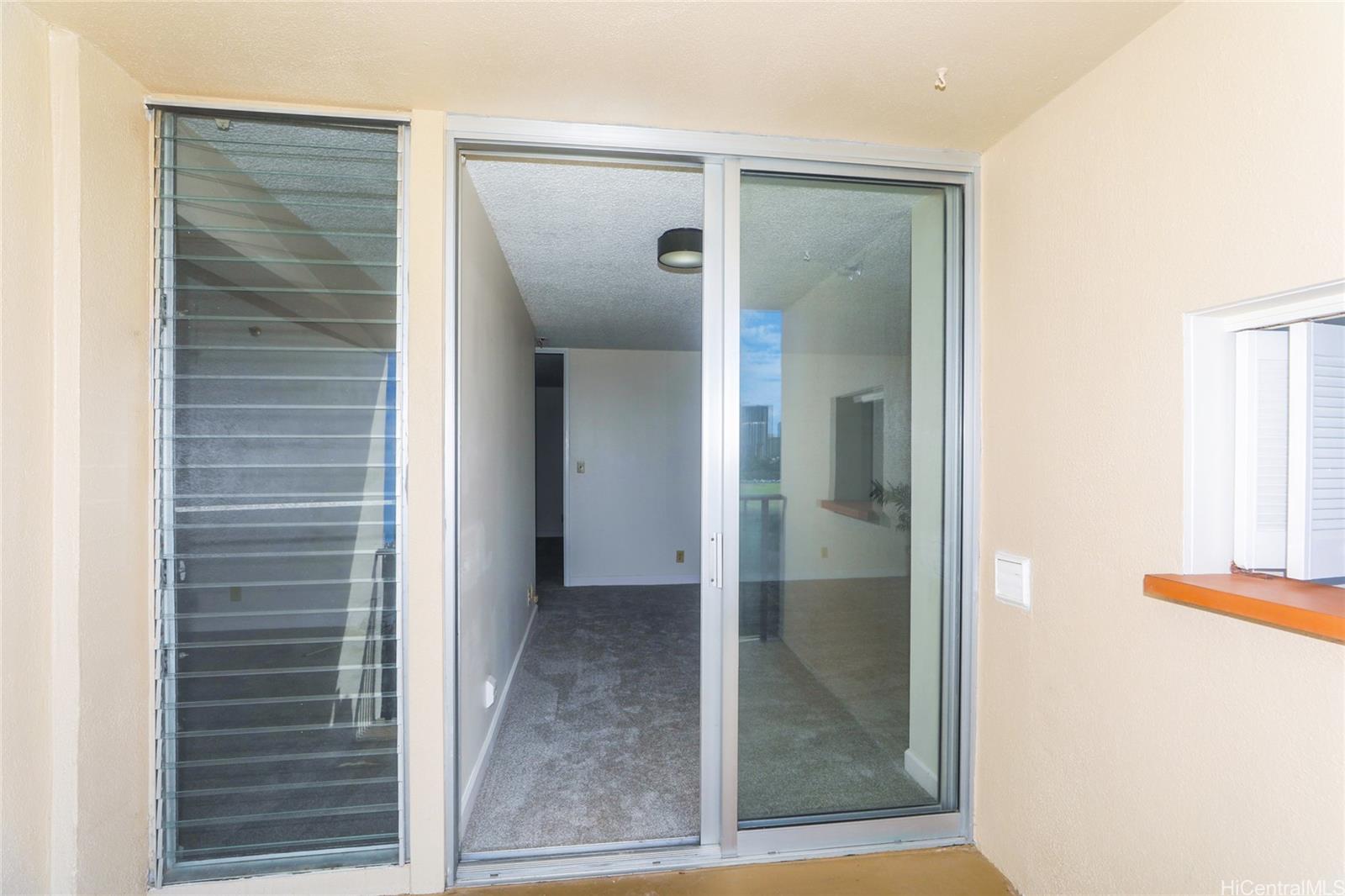 Fairway House condo # 10I, Honolulu, Hawaii - photo 15 of 22