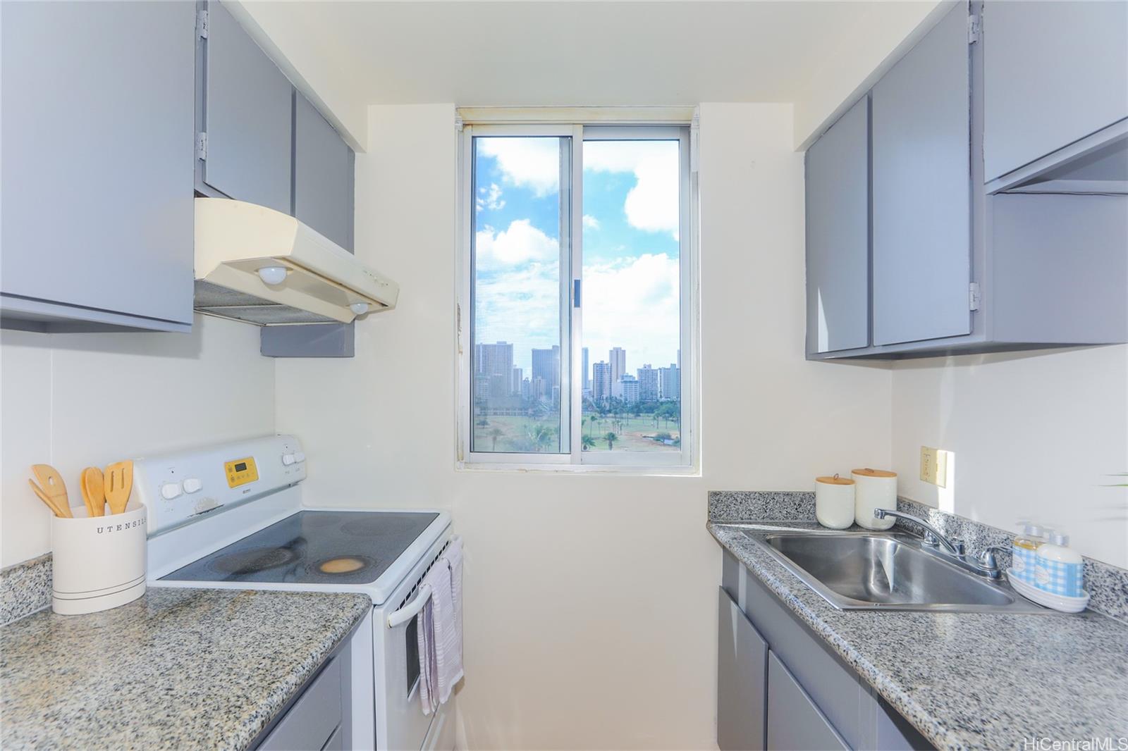 Fairway House condo # 10I, Honolulu, Hawaii - photo 9 of 22