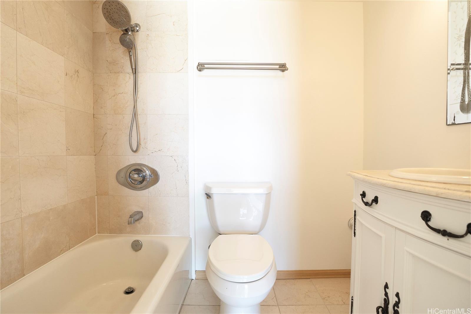 2916 Date St Honolulu - Rental - photo 14 of 25