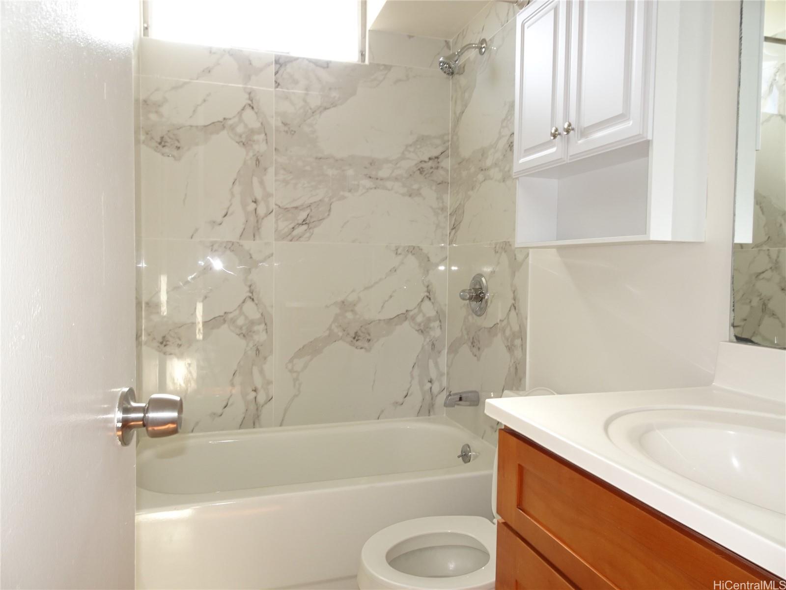 Fairway House condo # 18B, Honolulu, Hawaii - photo 8 of 8