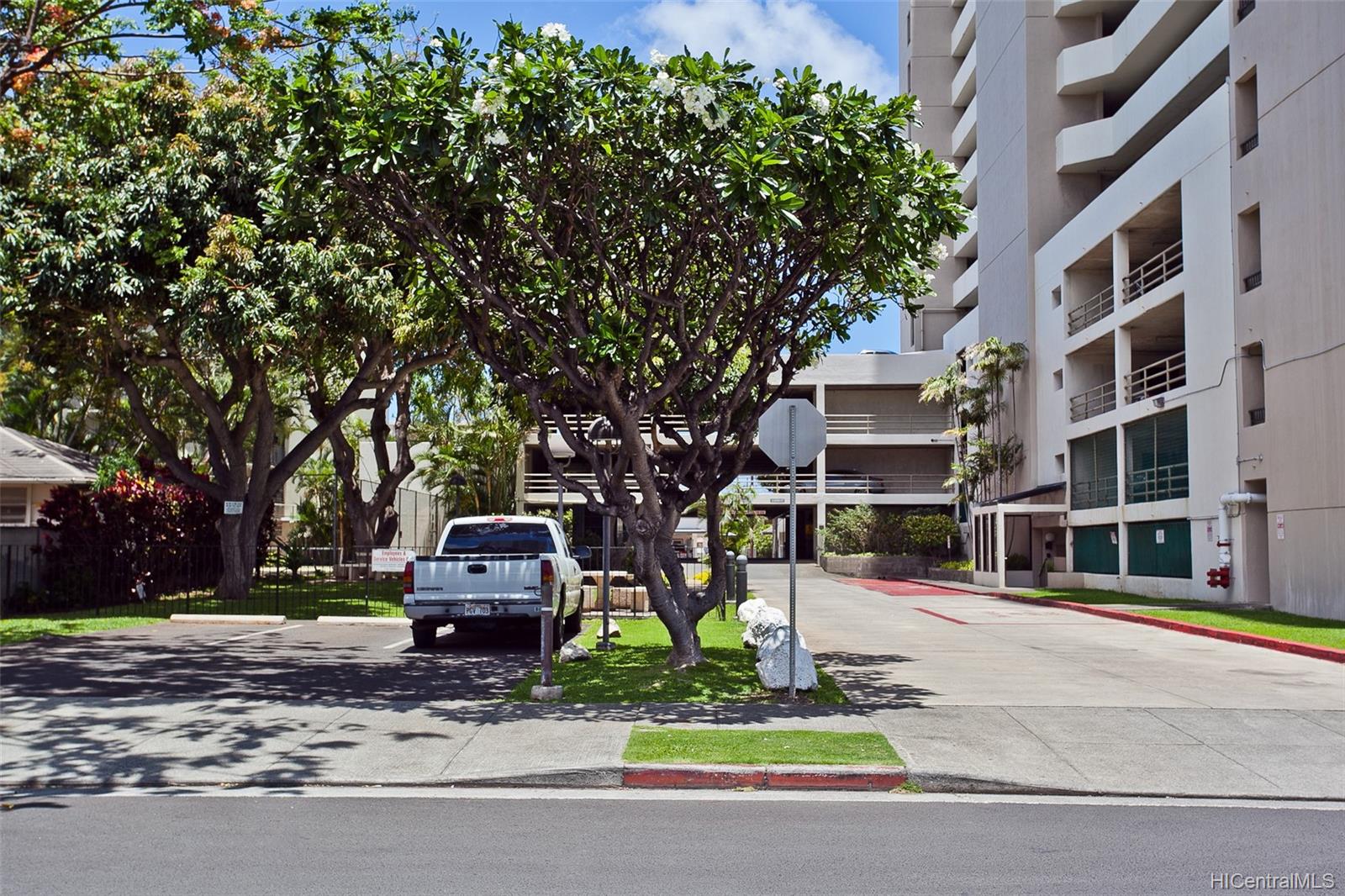 Fairway House condo # 18E, Honolulu, Hawaii - photo 22 of 25