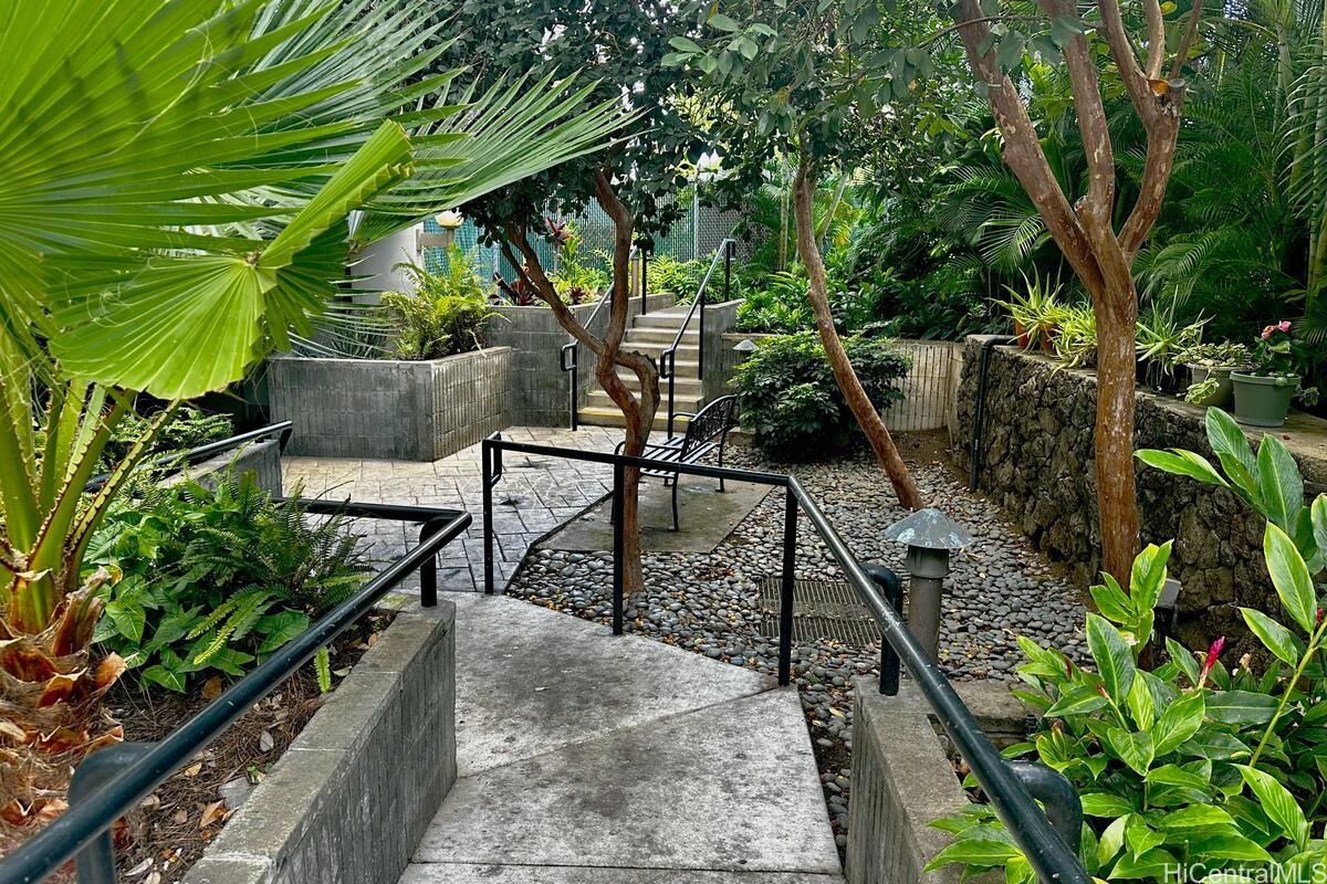 Fairway House condo # 5E, Honolulu, Hawaii - photo 18 of 22