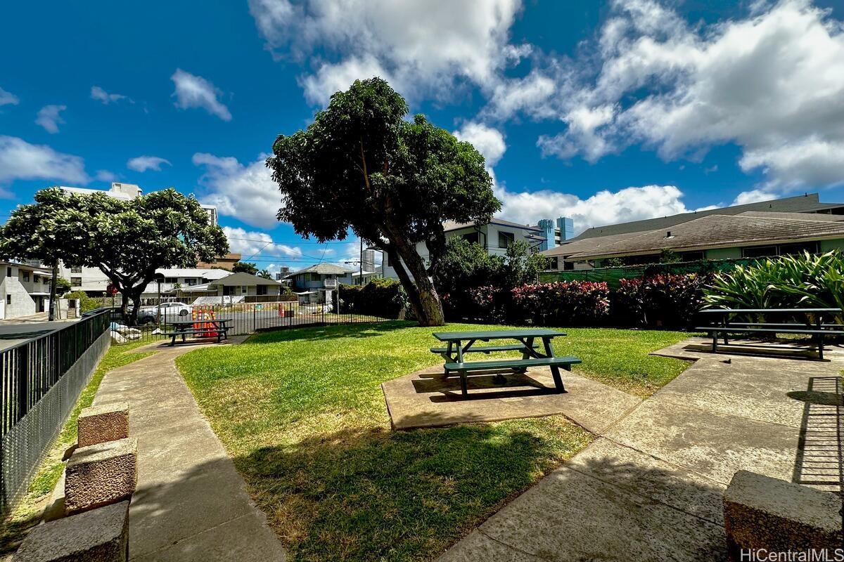 Fairway House condo # 5E, Honolulu, Hawaii - photo 19 of 22