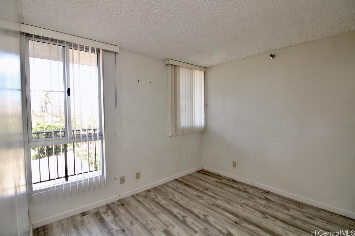 Fairway House condo # 5E, Honolulu, Hawaii - photo 7 of 22