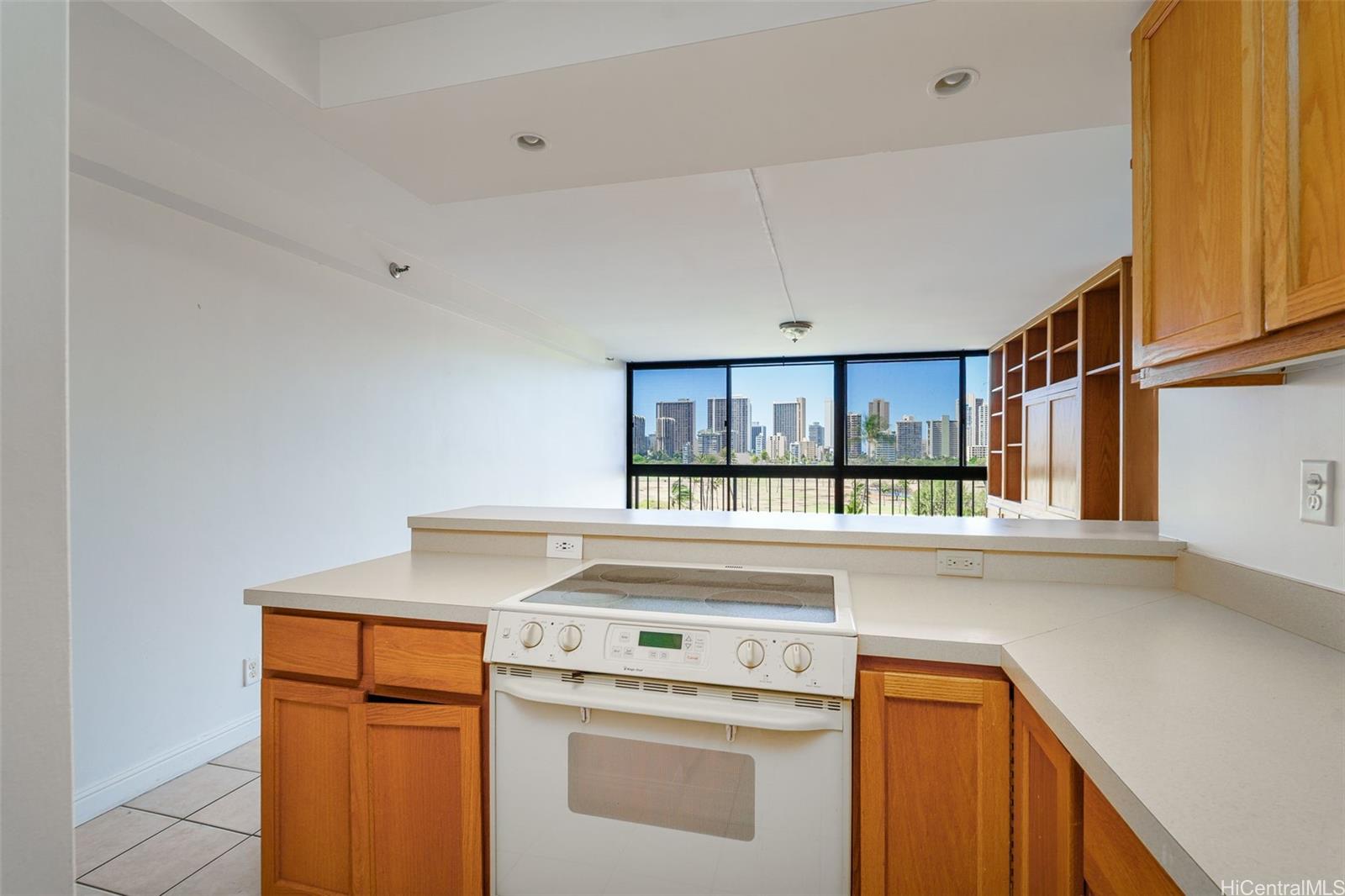 Fairway House condo # 6E, Honolulu, Hawaii - photo 8 of 25