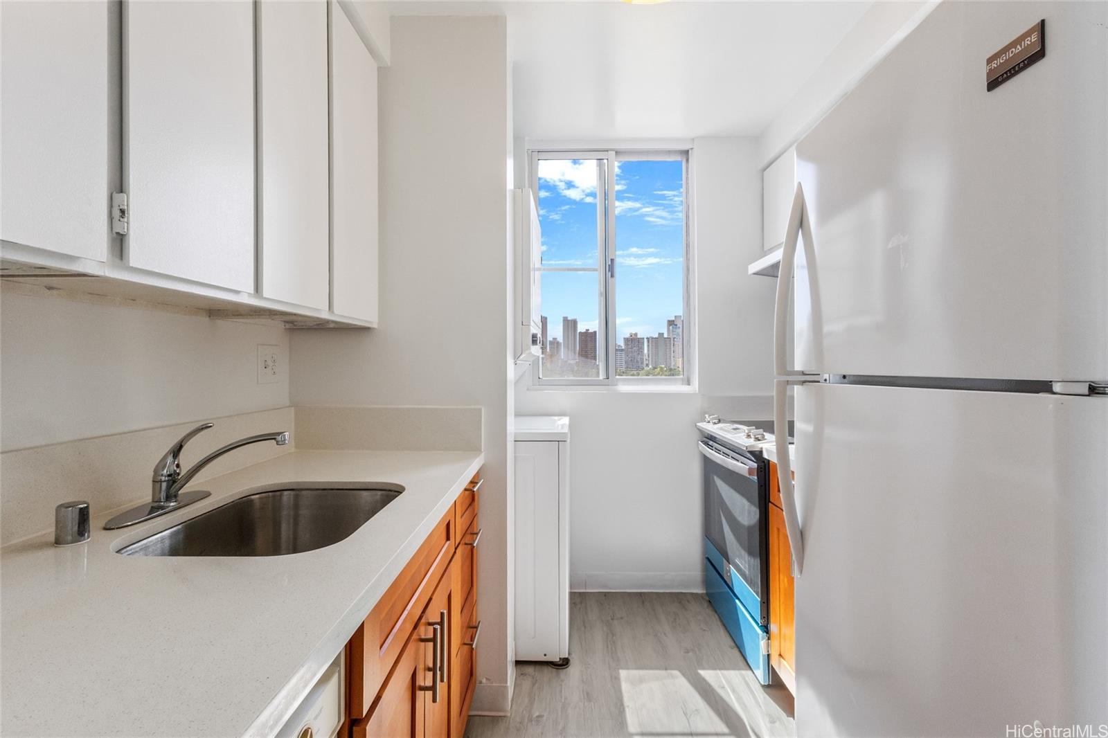 Fairway House condo # 6G, Honolulu, Hawaii - photo 4 of 20