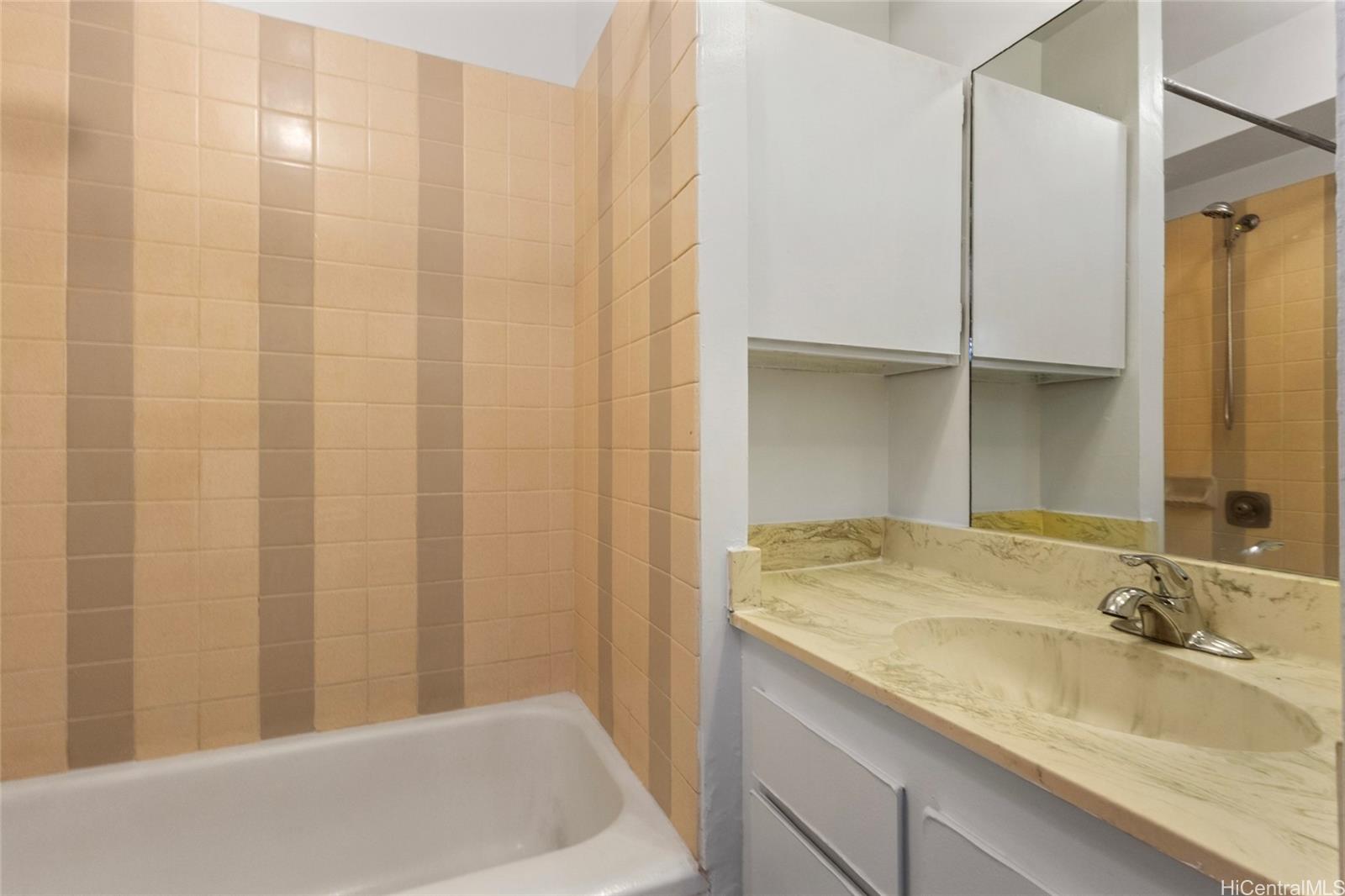 Fairway House condo # 6G, Honolulu, Hawaii - photo 10 of 20