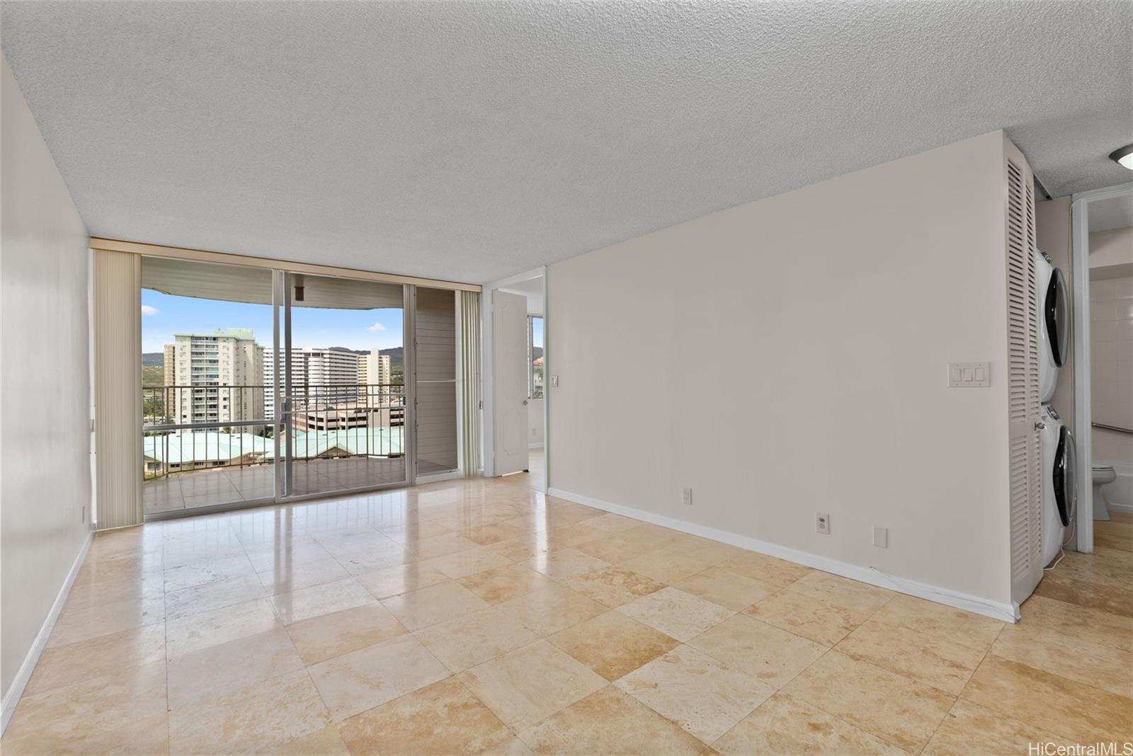 Lakeshore Tower condo # 1003, Honolulu, Hawaii - photo 2 of 25