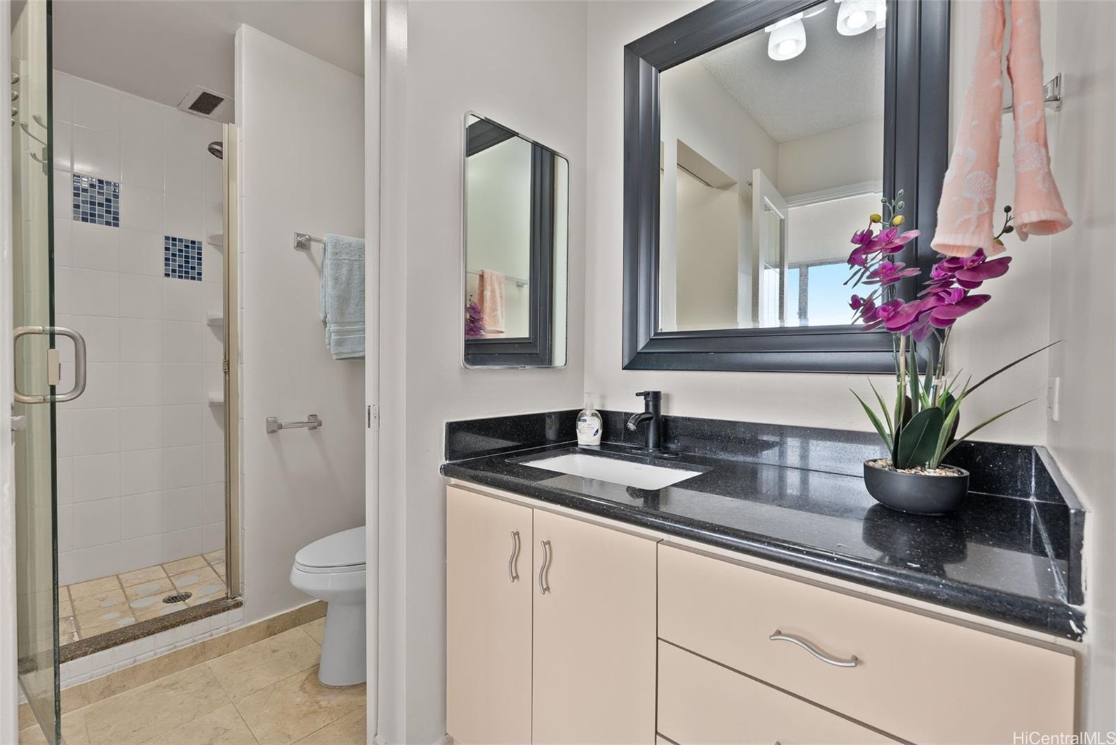 Lakeshore Tower condo # 1003, Honolulu, Hawaii - photo 11 of 25