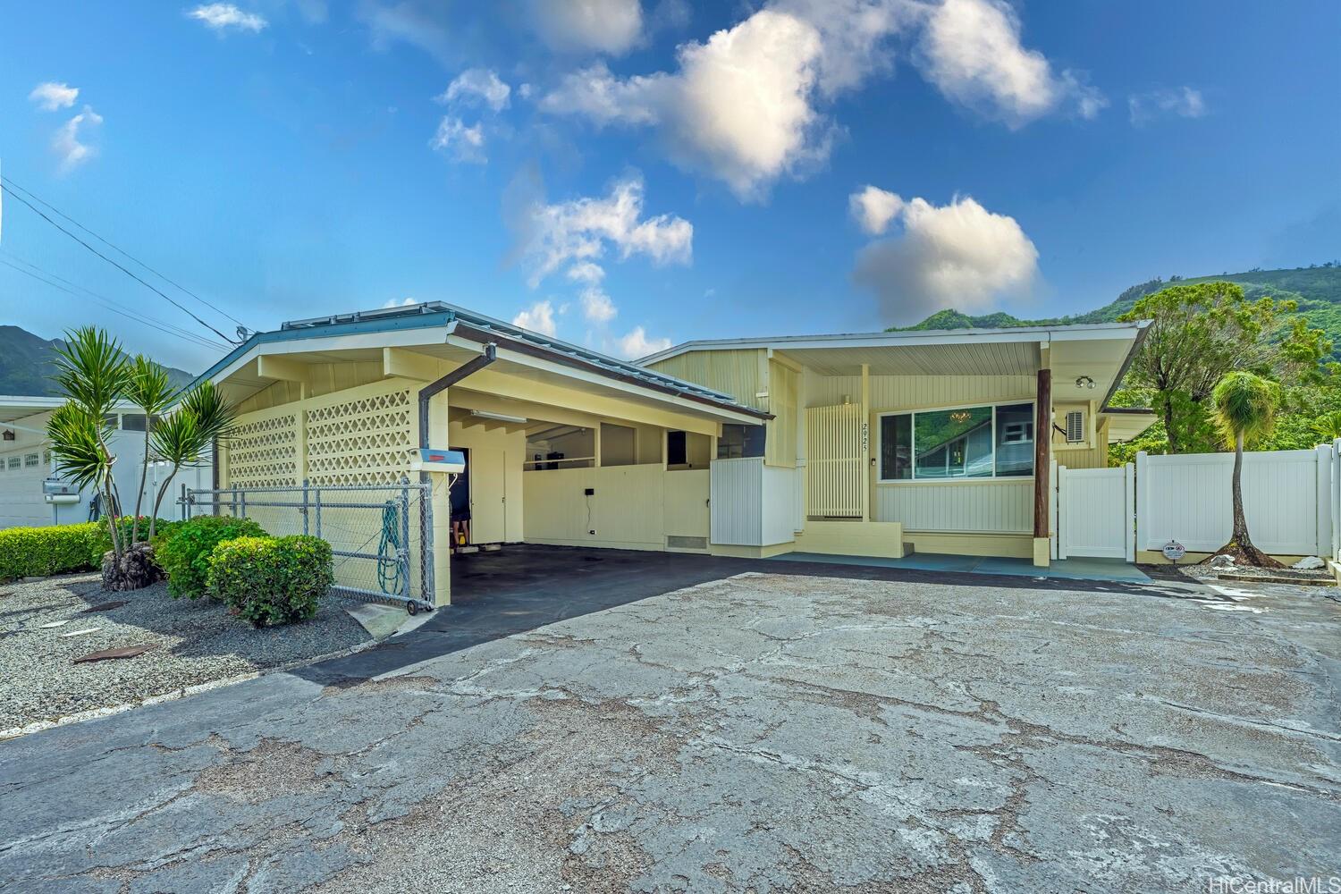 2925 Poelua Street , Honolulu, Hi 96822 Manoa Area