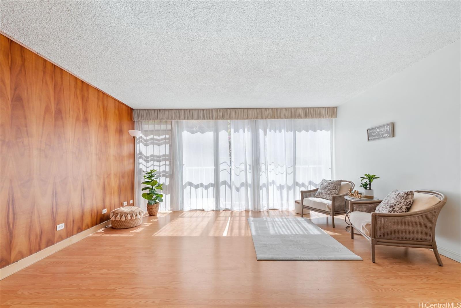 Lehua Manor condo # 202, Honolulu, Hawaii - photo 2 of 20