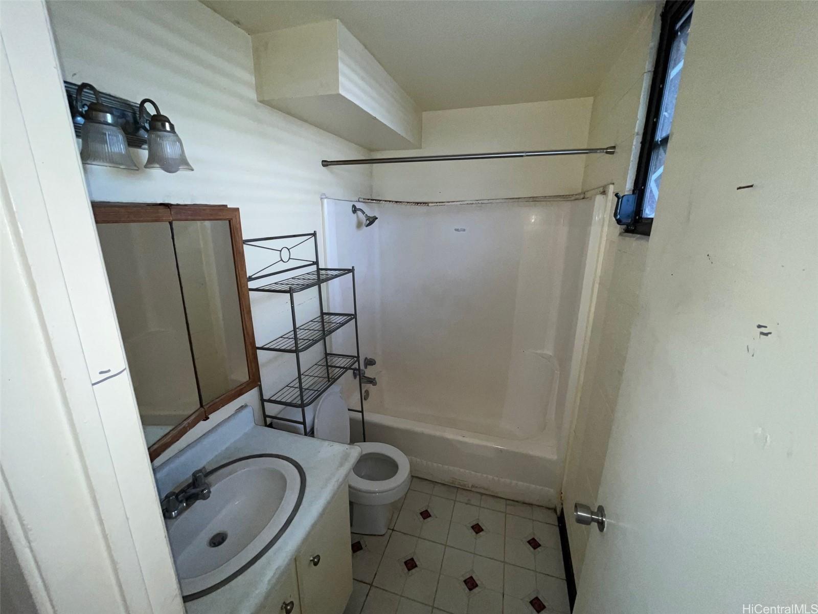 Lehua Manor condo # 303, Honolulu, Hawaii - photo 9 of 9