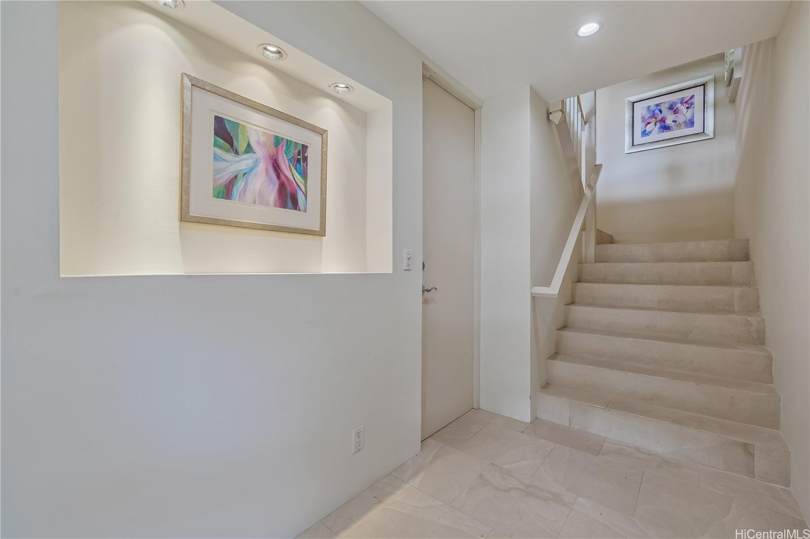 Queens Court At Kapiolani condo # 4, Honolulu, Hawaii - photo 11 of 25