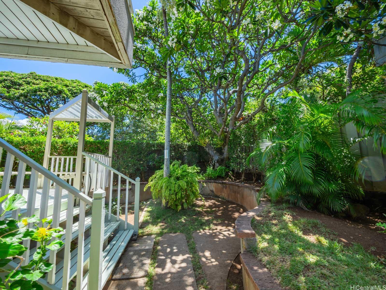 2929  Poni Moi Road Diamond Head, Diamond Head home - photo 23 of 25