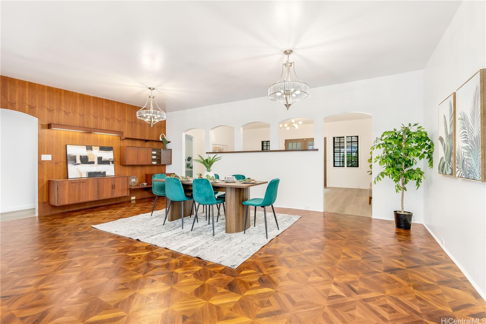 2934  Woodlawn Drive Manoa Area, Honolulu home - photo 3 of 23