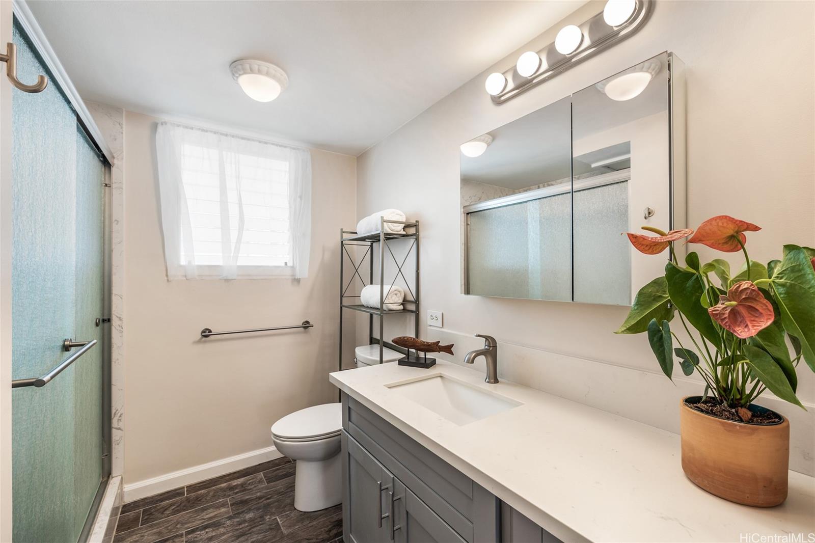 Castle Surf Apts condo # 34, Honolulu, Hawaii - photo 15 of 21