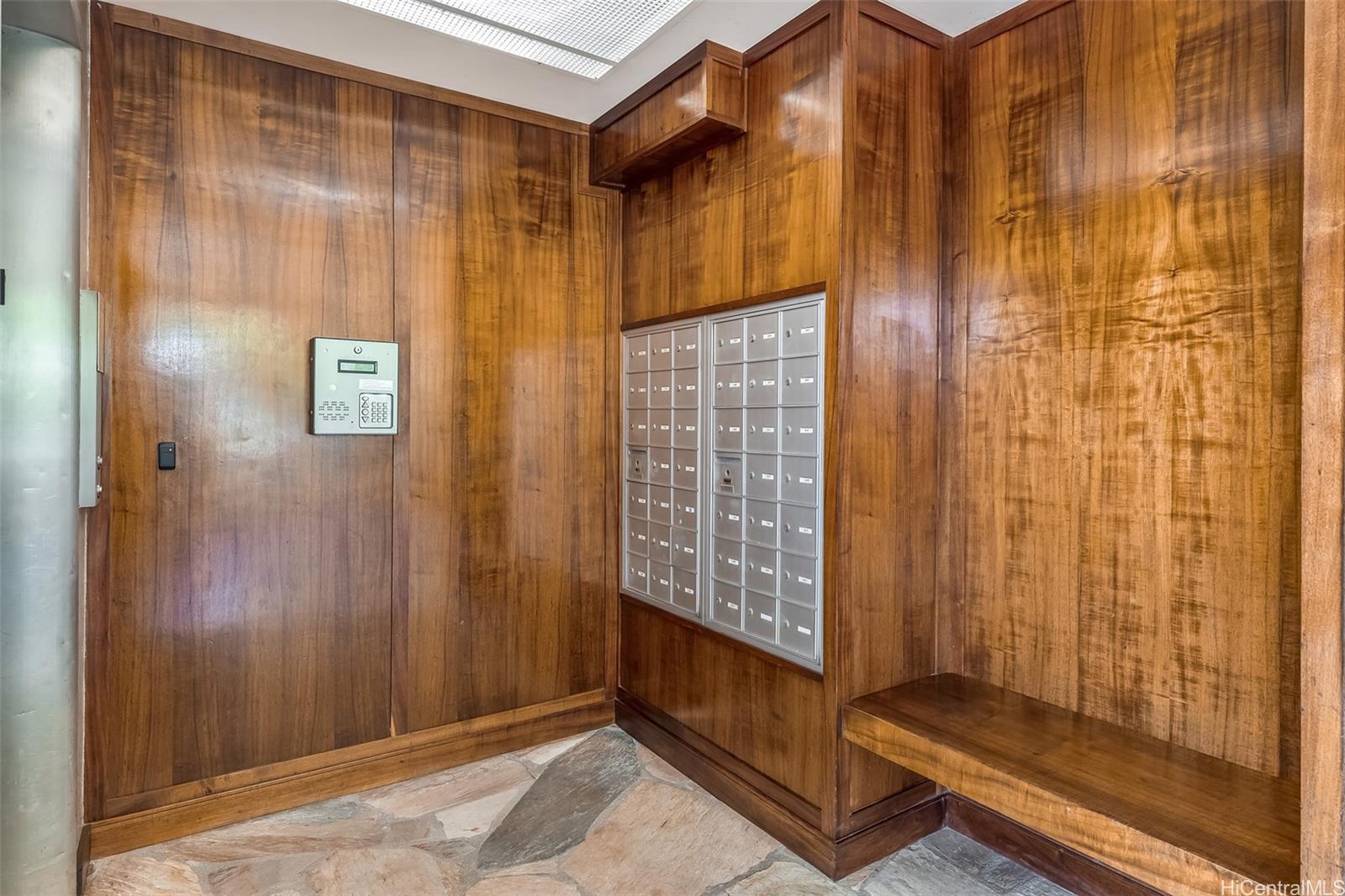 Castle Surf Apts condo # 34, Honolulu, Hawaii - photo 16 of 21